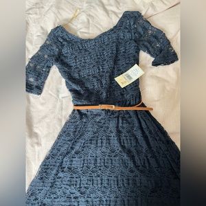 New with tag navy XS dress with belt